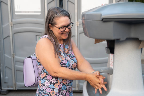 Best Luxury portable toilet rental  in Adel, IA